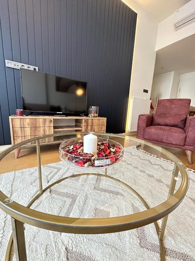 شقة اسطنبول  في The Secluded Spot In Baglar W/Free Wi-Fi & Parking